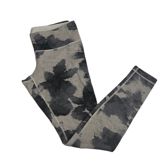 lululemon athletica Pants - 7. Lululemon Wunder Under MidRise Pant Floral Platoon Silver Spoon Ambient Grey